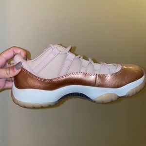 Air Jordan 11 Rosegold (J11)
